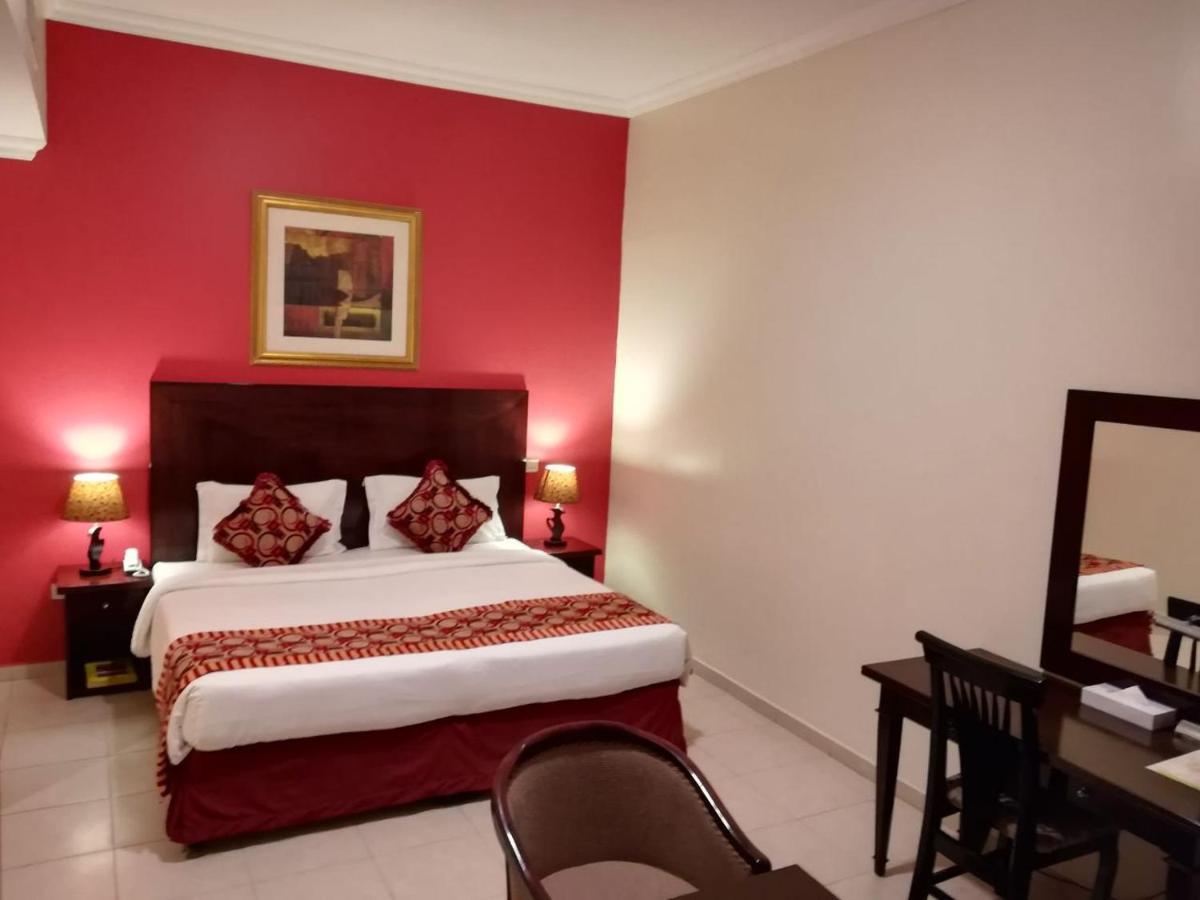 Icon Hotel Apartments Дубай Екстериор снимка
