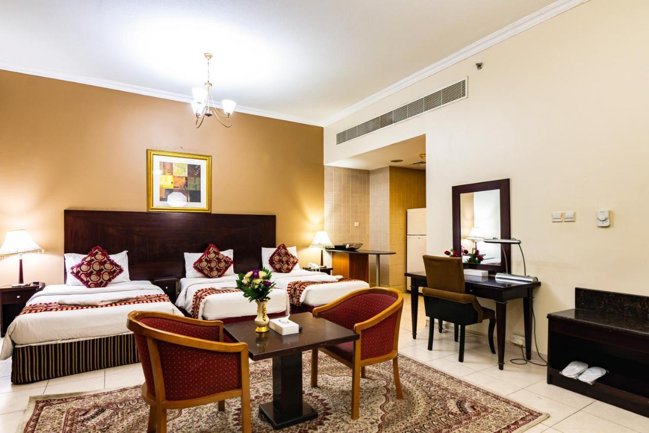 Icon Hotel Apartments Дубай Екстериор снимка