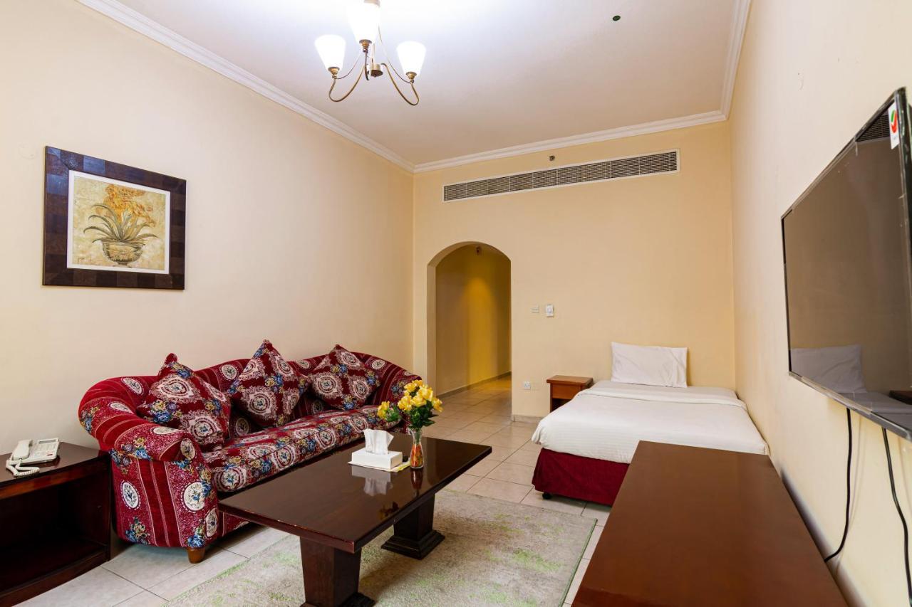 Icon Hotel Apartments Дубай Екстериор снимка