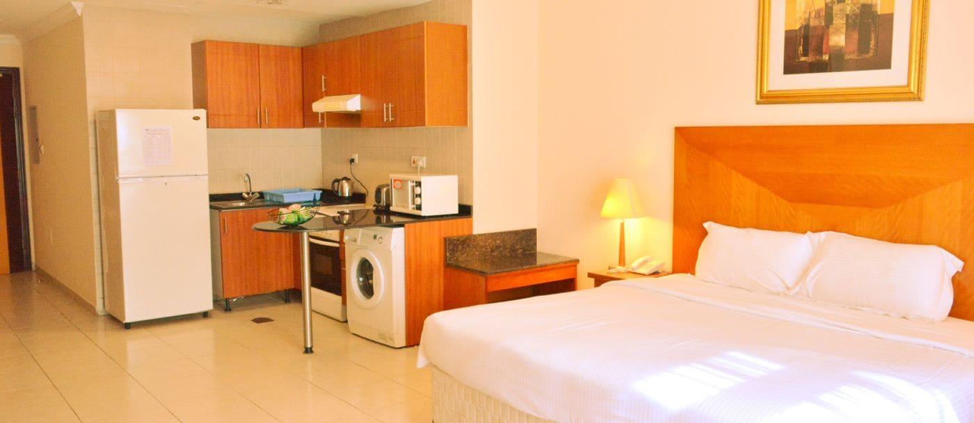 Icon Hotel Apartments Дубай Екстериор снимка