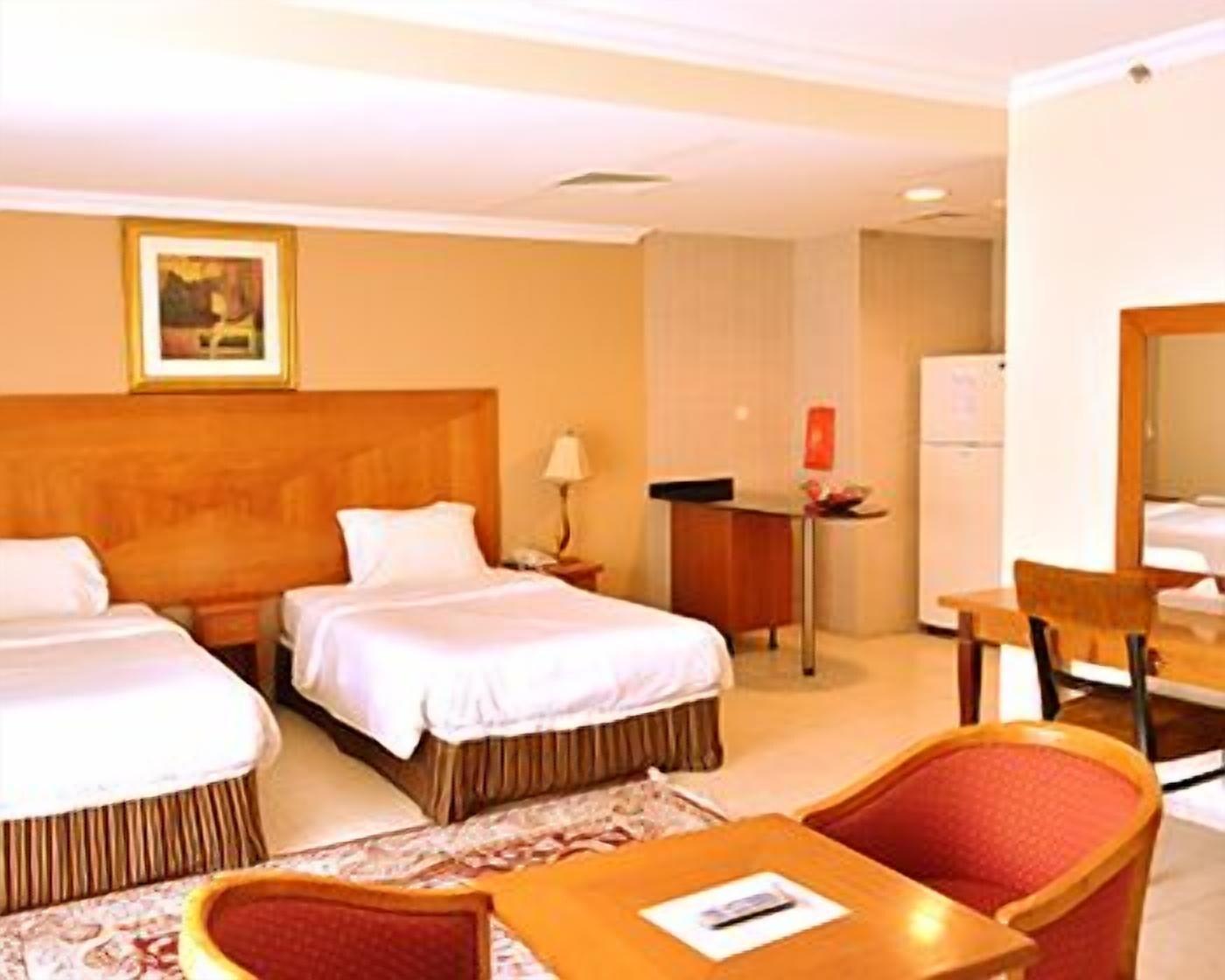 Icon Hotel Apartments Дубай Екстериор снимка