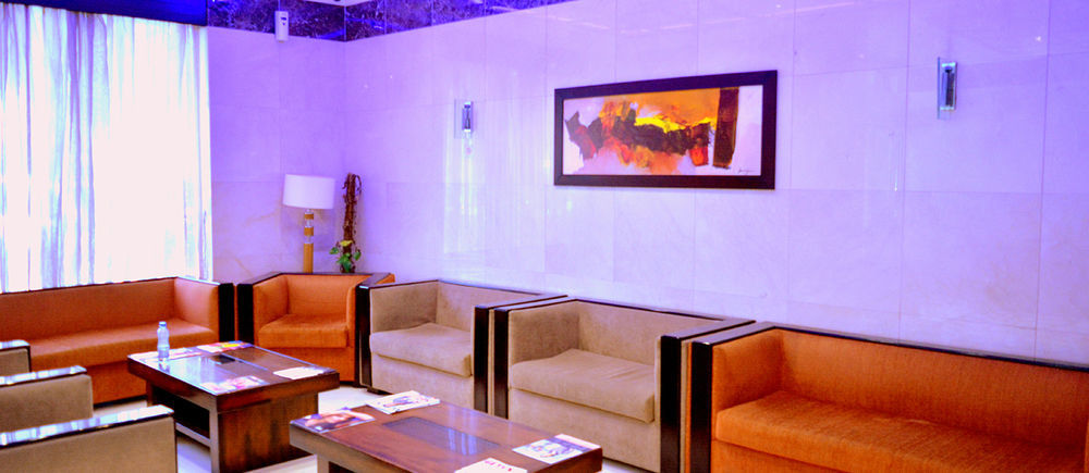 Icon Hotel Apartments Дубай Екстериор снимка